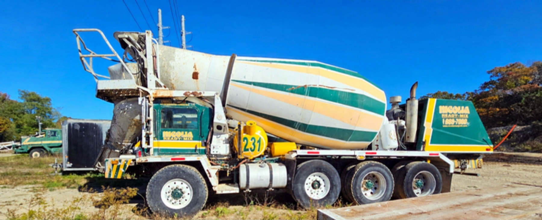 2001 Oshkosh S-Series Front Discharge Mixer